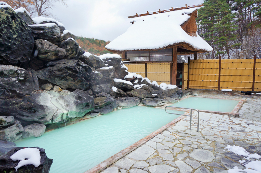 Fukushima City/Nurture your energy for tomorrow at the unique “Three Famous Hot Springs of Fukushima”