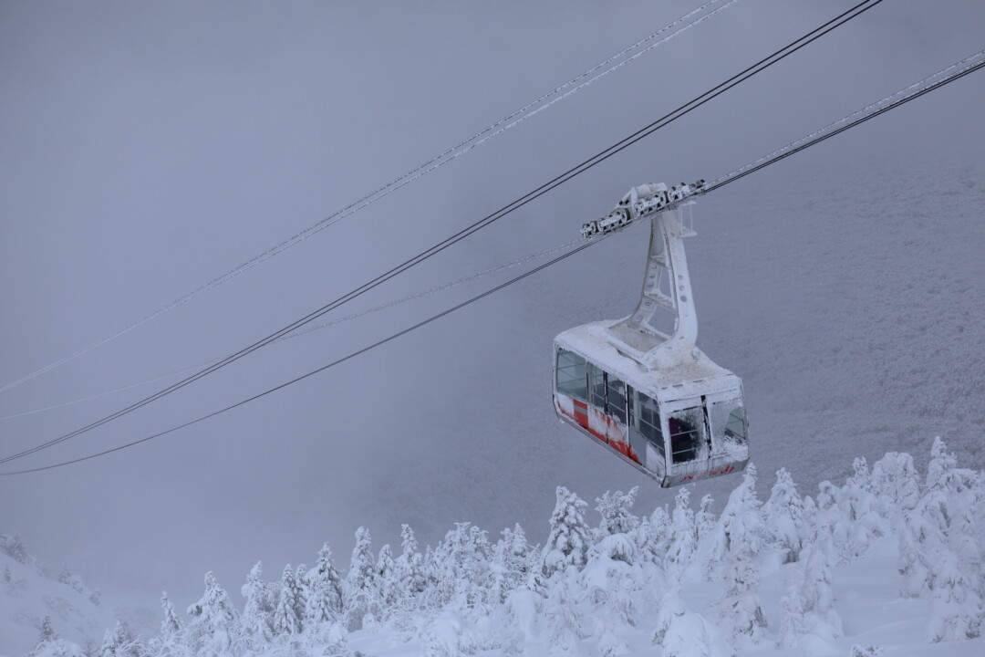 Aomori City/Sukayu Onsen, a secret hot spring that continues to preserve the culture of hot springs, and the frost-covered trees of Mt. Hakkoda