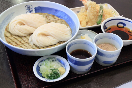 Akita City/“Inaniwa Udon” and “Babahera Ice” will help you feel cool on a hot day
