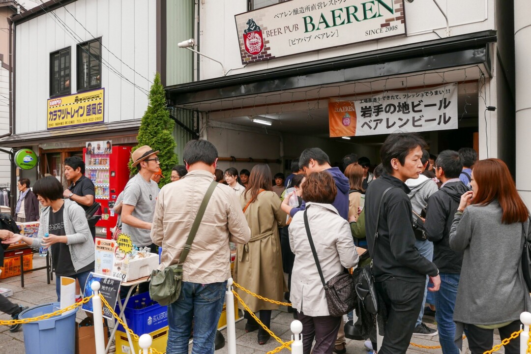เมืองโมริโอกะ/เพลิดเพลินกับร้านแผงลอยที่ตลาดนัดชื่อดัง “โยอิจิ” ที่สร้างความคึกคักให้ย่านการค้า