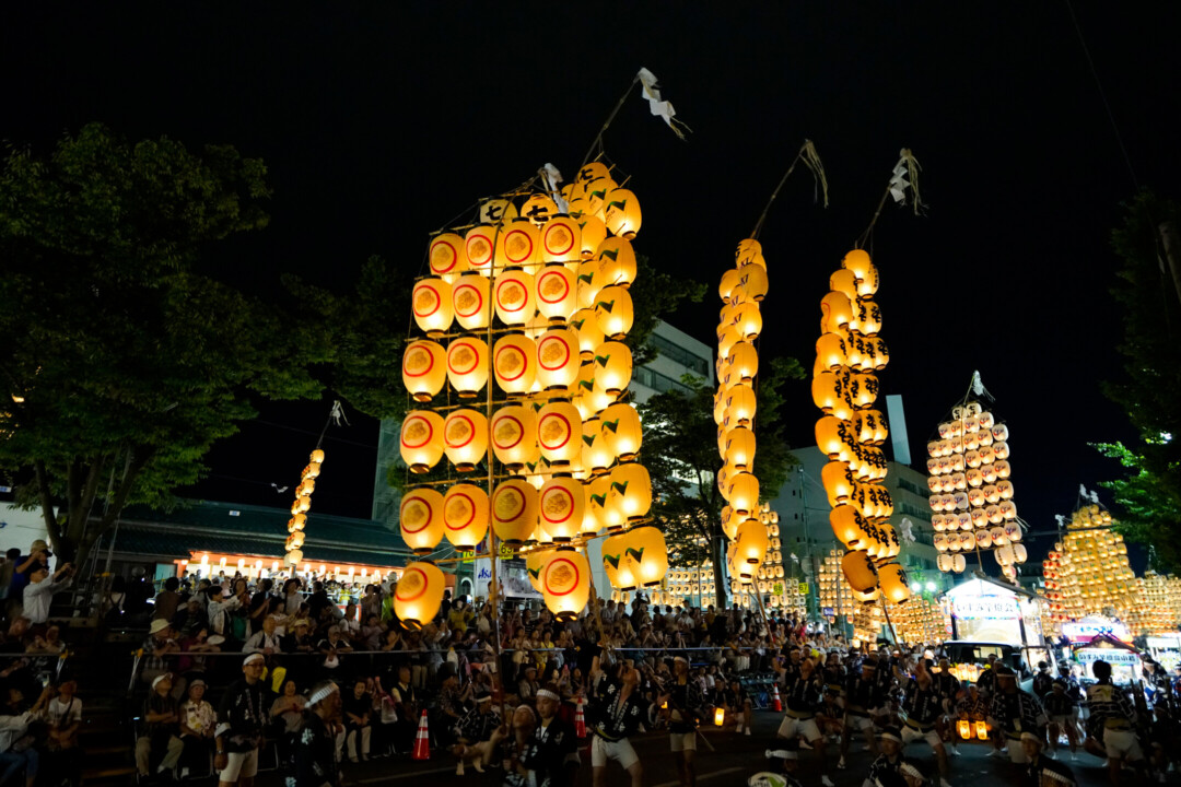 เมืองอาคิตะ/”การแข่งขันทักษะคันโต” ที่เพิ่มสีสันให้กับช่วงกลางวันของเทศกาล