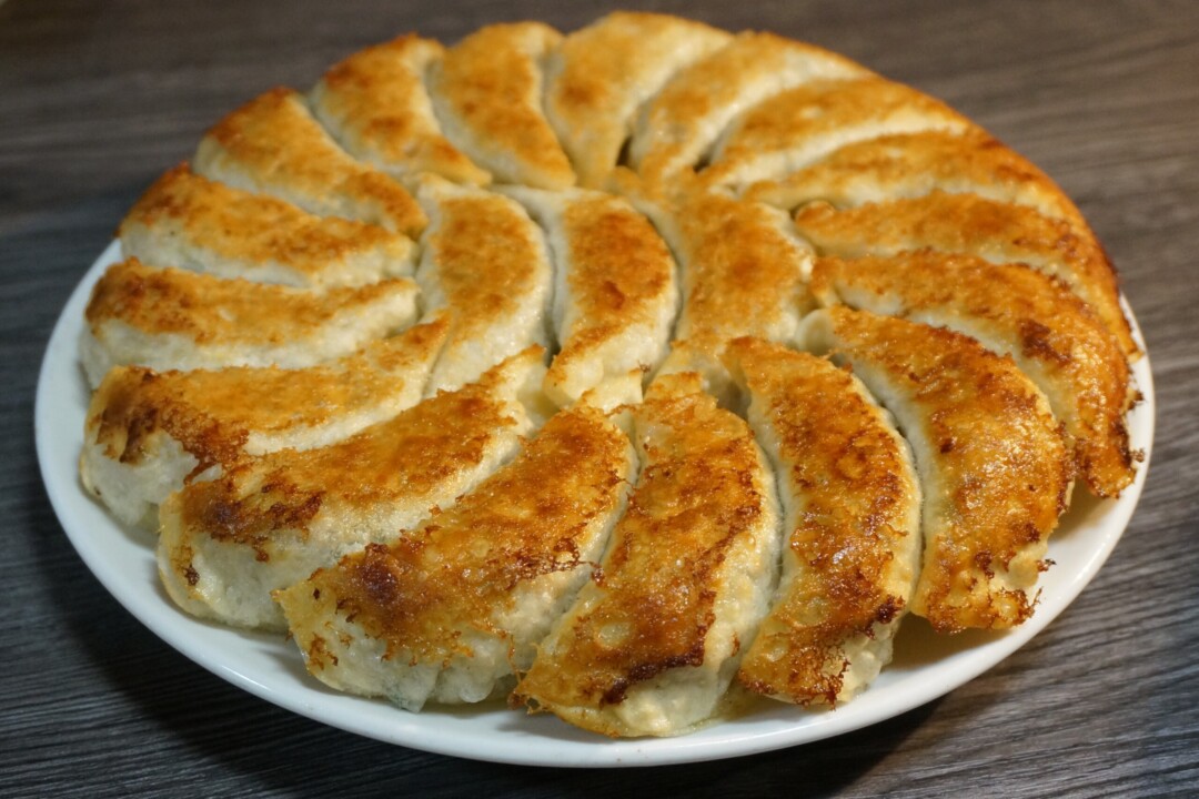 福島市／享用「福島圓盤餃子」小酌一杯的至福時光
