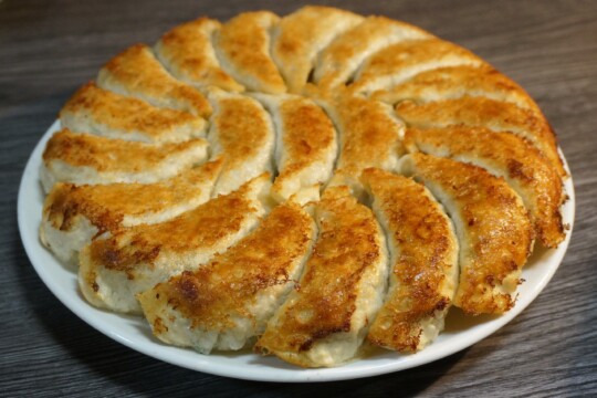 福島市／享用「福島圓盤餃子」小酌一杯的至福時光