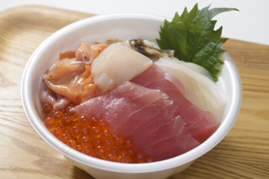 青森市／在市場製作原創海鮮丼＆在波斯菊田裡謳歌秋日