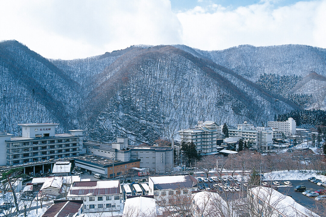 仙台市/在鳳鳴四十八瀑布與作並溫泉享受夢幻的雪景