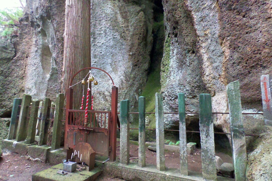 山形市／“もう一つの山寺”。霊場「垂水遺跡」の神秘に触れる