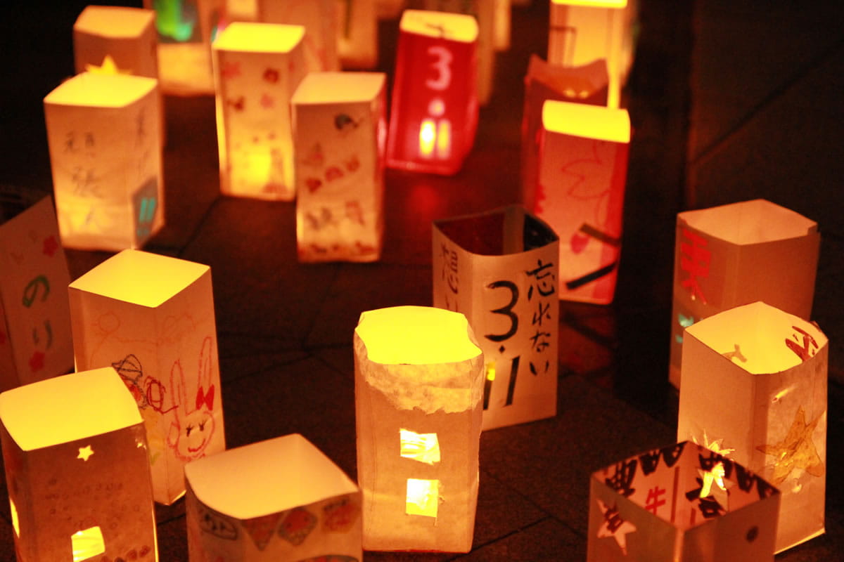 东日本大地震纪念活动“祈祷灯”